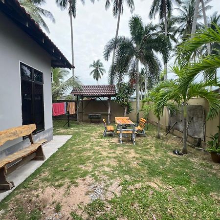 Relaxs Homestay Kota Bharu Exterior photo