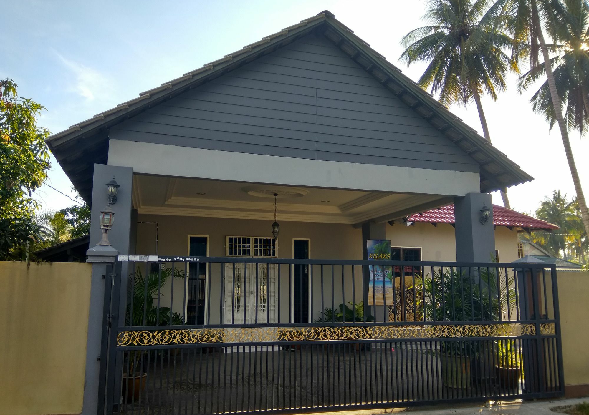 Relaxs Homestay Kota Bharu Exterior photo
